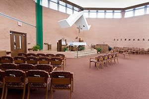 We welcome people of all faiths and work with them to have meaningful spiritual lives. Daily Mass and weekly Protestant services are available in the chapel for residents and visitors.