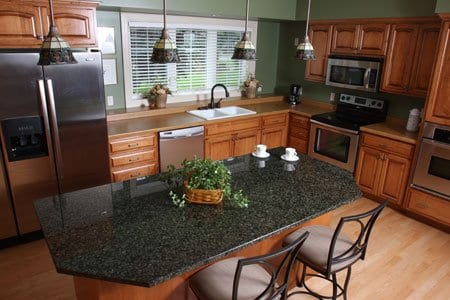  	

Utilize the spacious kitchen area.